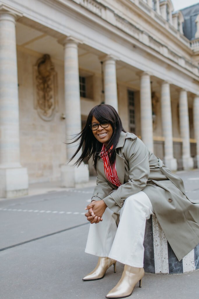 Photographe de branding - conseillère en finance Paris
