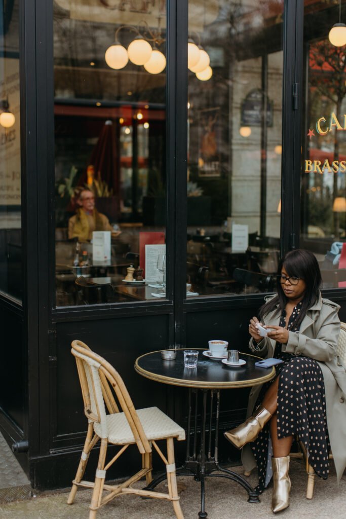Photographe de branding - conseillère en finance Paris