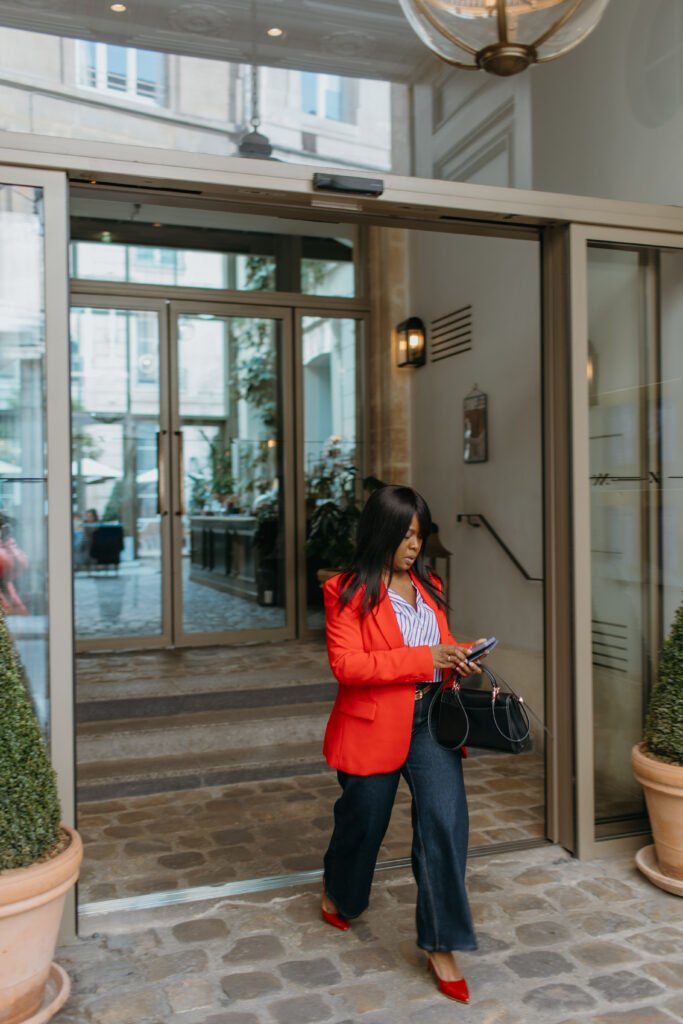 Photographe de branding - conseillère en finance Paris