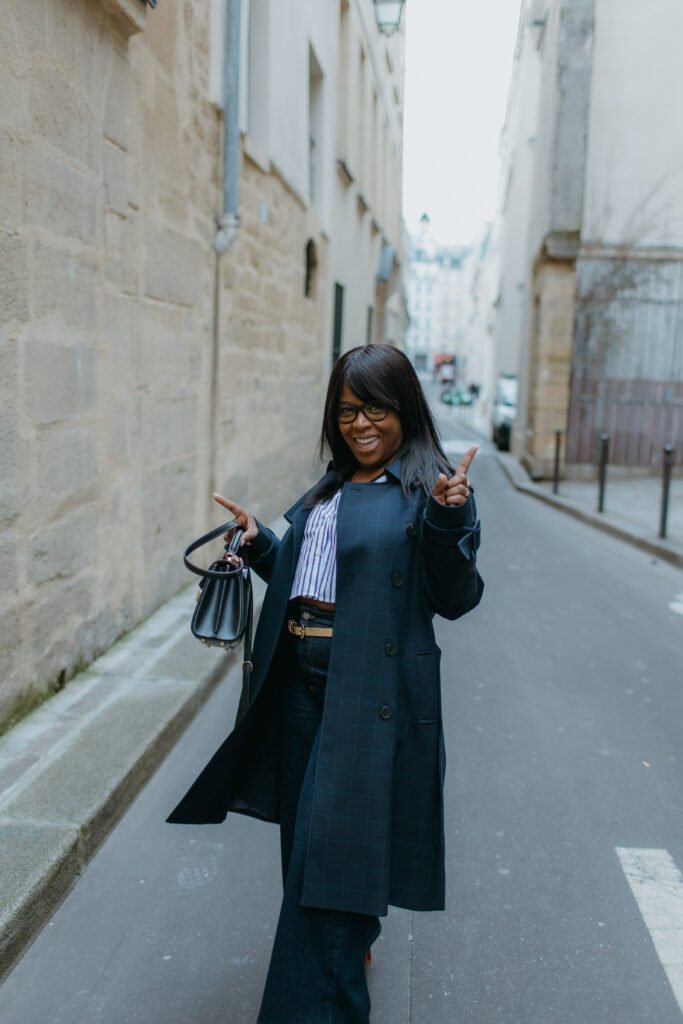 Photographe de branding - conseillère en finance Paris